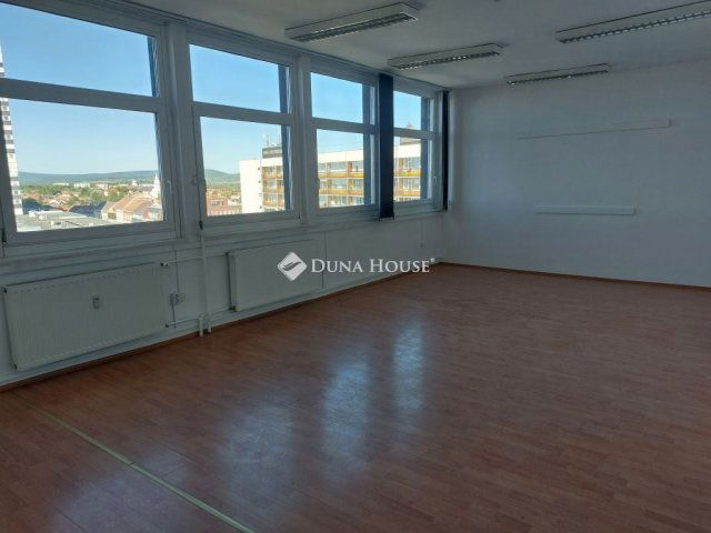Eladó iroda, Veszprémben 26.9 M Ft / költözzbe.hu