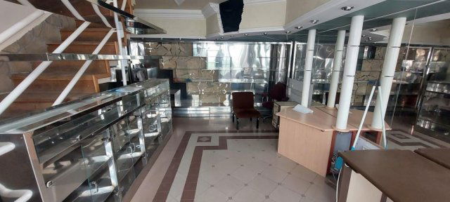 Eladó ipari ingatlan, Kaposváron, Fő utcában 19.9 M Ft, 3 szobás