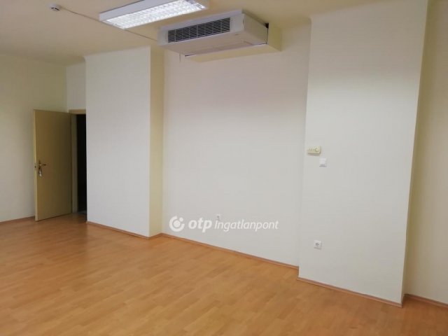 Eladó ipari ingatlan, Budapesten, X. kerületben 779 M Ft