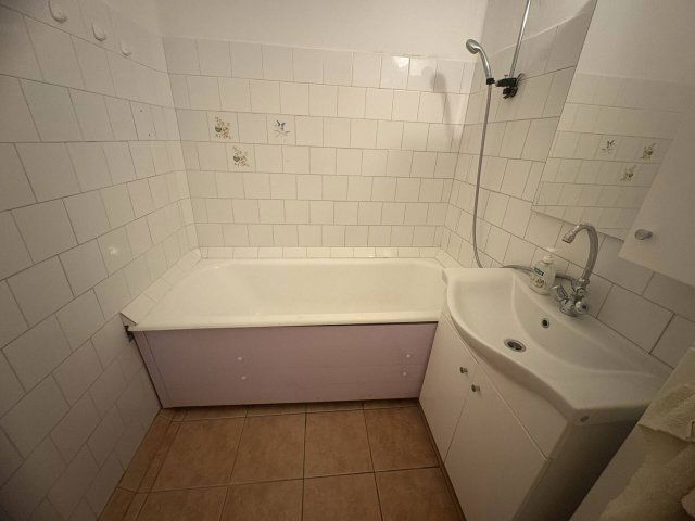 Eladó téglalakás, Nyíregyházán 49 M Ft, 2+1 szobás