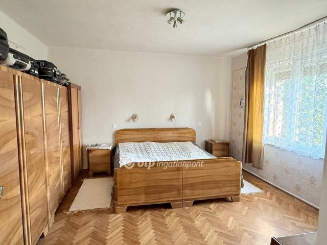 Eladó családi ház, Geresdlakon 27.9 M Ft, 2+1 szobás