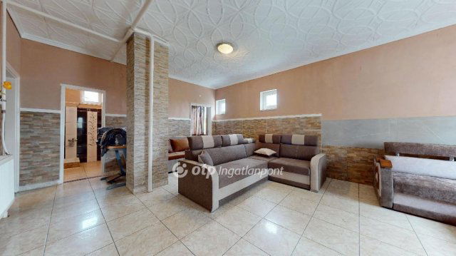 Eladó családi ház, Hangácson 32.5 M Ft, 2+1 szobás