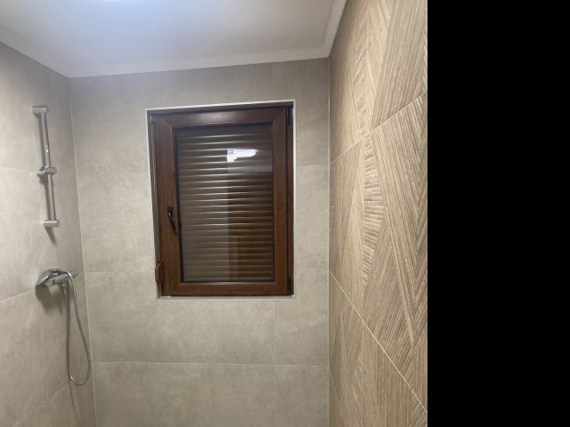 Eladó családi ház, Velencén 80 M Ft, 3 szobás