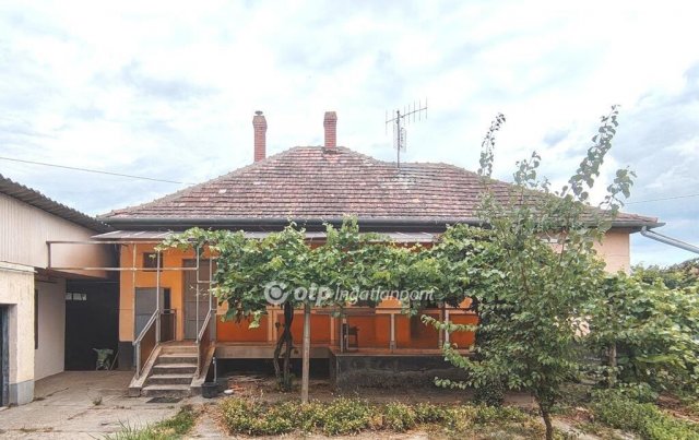 Eladó családi ház, Dunapatajon 24.99 M Ft, 3 szobás
