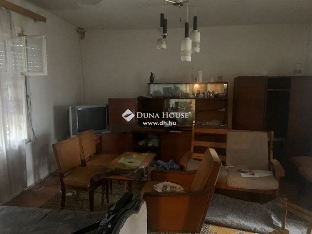 Eladó családi ház, Vértestolnán 28 M Ft, 3 szobás