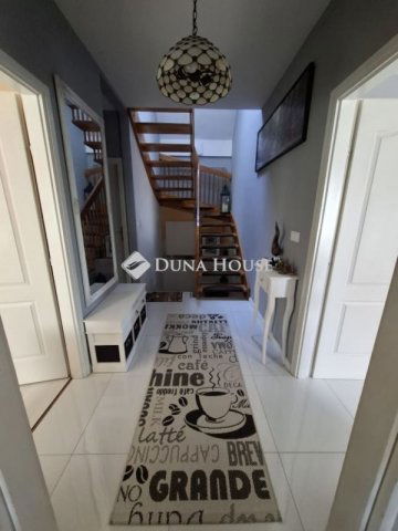 Eladó családi ház, Csatáron 98.5 M Ft, 2+3 szobás