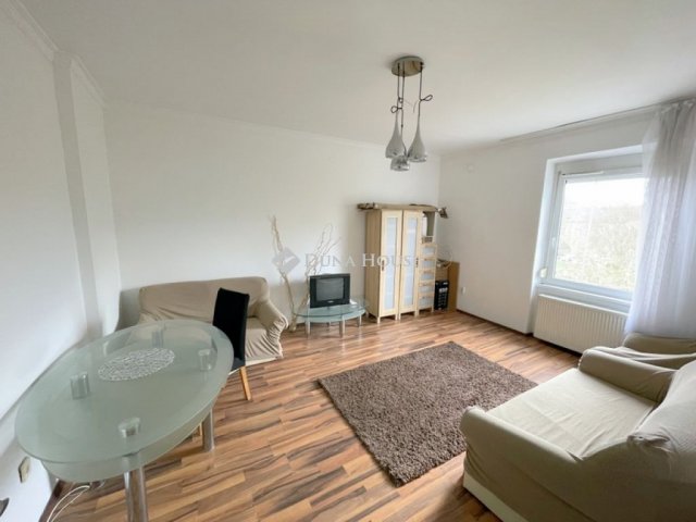 Eladó téglalakás, Nyíregyházán, Hősök terén 46.5 M Ft