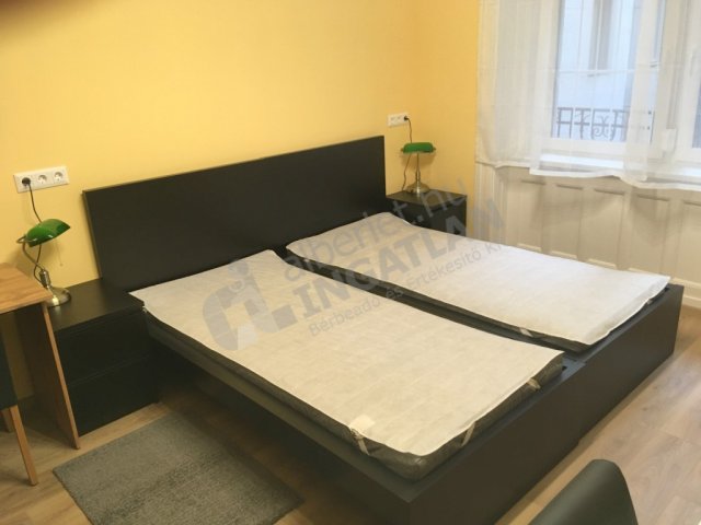 Kiadó téglalakás, albérlet, IX. kerületben, Bakáts téren