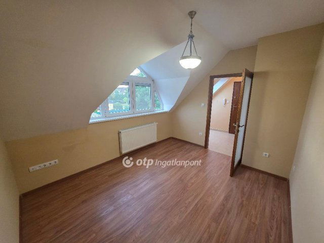 Eladó téglalakás, Hajdúszoboszlón 69 M Ft, 1 szobás