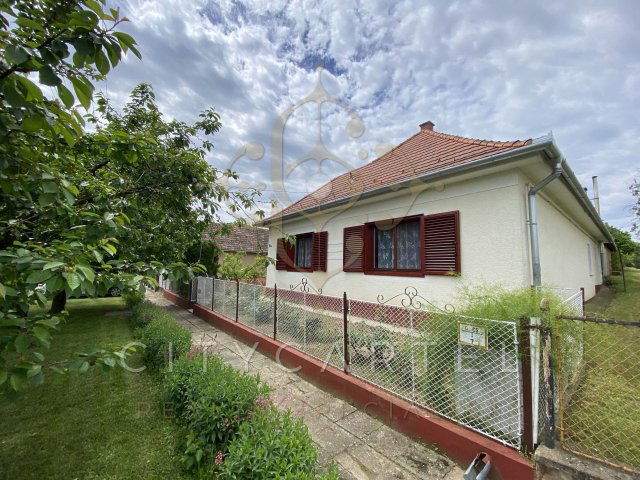 Eladó családi ház, Szőlősgyörökön 54.9 M Ft, 3 szobás