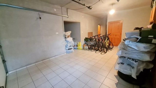 Eladó családi ház, Zalaegerszegen 149.9 M Ft, 5 szobás