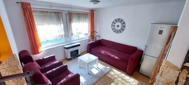 Eladó családi ház, Szigetszentmiklóson 68 M Ft, 3 szobás