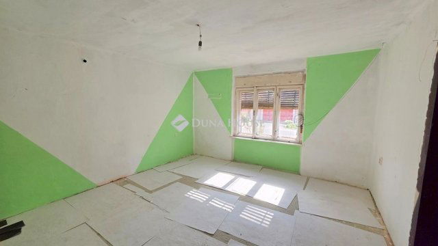 Eladó családi ház, Csanádapácán 6.5 M Ft, 3 szobás