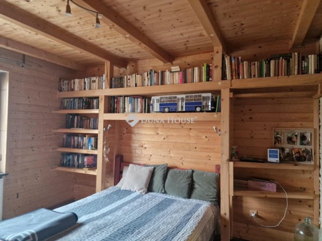 Eladó családi ház, Ercsiben 68 M Ft, 3 szobás