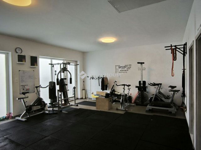 Eladó üzlethelyiség, Győrött 35 M Ft / költözzbe.hu