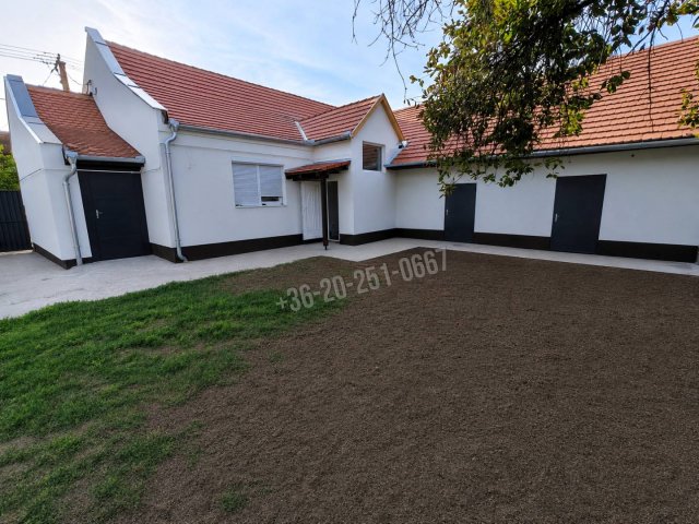 Eladó családi ház, Mohácson 89 M Ft, 3 szobás