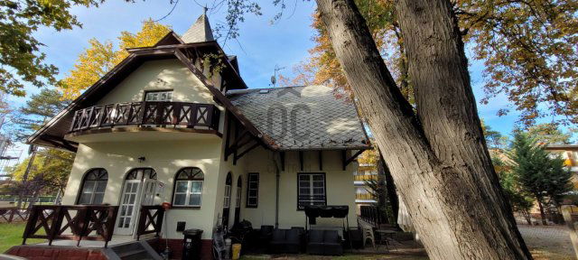 Eladó családi ház, Balatonlelleén 268 M Ft, 14 szobás