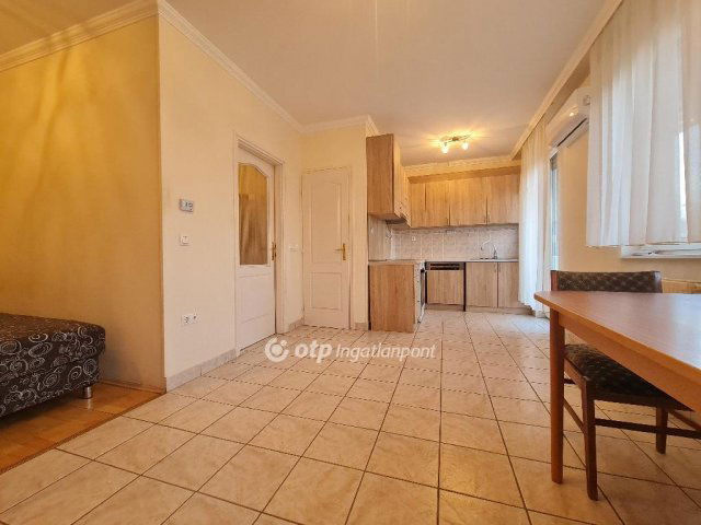 Eladó téglalakás, Hajdúszoboszlón 48.9 M Ft, 1 szobás