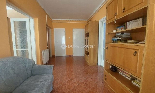 Eladó családi ház, Siklóson 67.9 M Ft, 3+3 szobás