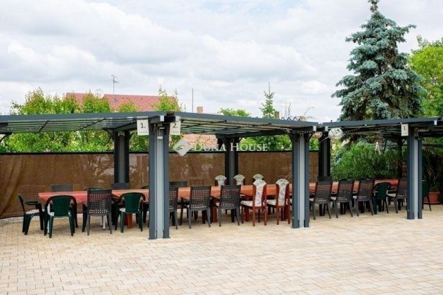 Eladó családi ház, Szegeden 289 M Ft, 6 szobás