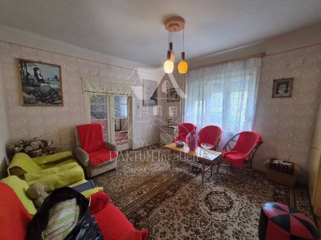 Eladó családi ház, Cibakházán 19.9 M Ft, 2 szobás