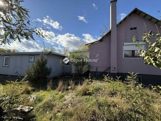Eladó családi ház, Kecskeméten 37.5 M Ft, 5 szobás