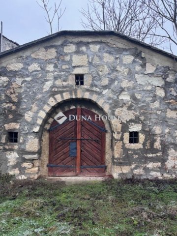 Eladó mezogazdasagi ingatlan, Perbálon 7.5 M Ft