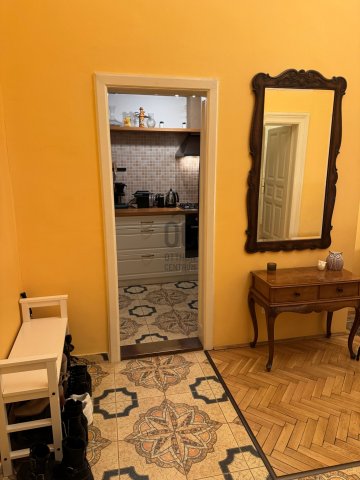 Eladó téglalakás, Budapesten, VI. kerületben 158 M Ft, 5 szobás