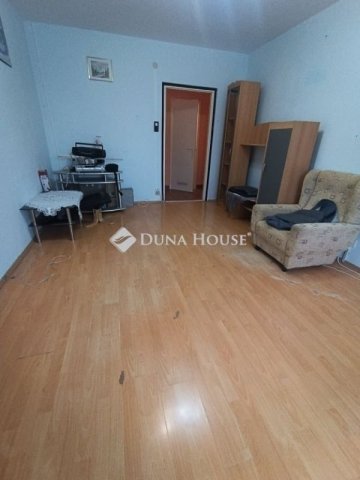 Eladó panellakás, Budapesten, XV. kerületben 69.9 M Ft, 3 szobás