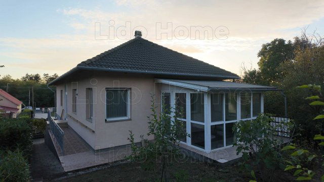 Eladó családi ház, Székesfehérvárott 119 M Ft, 4 szobás