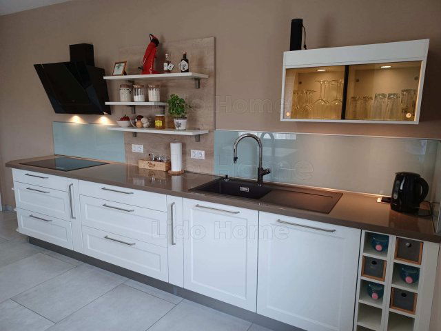 Eladó családi ház, Keszthelyen 187.125 M Ft, 6 szobás