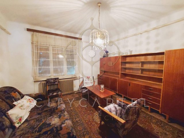 Eladó családi ház, Solton 66 M Ft, 3 szobás