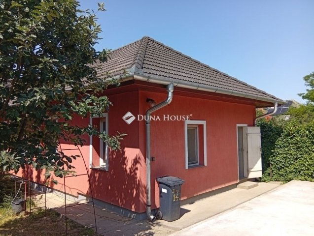 Eladó családi ház, Dányon 55 M Ft, 4+2 szobás