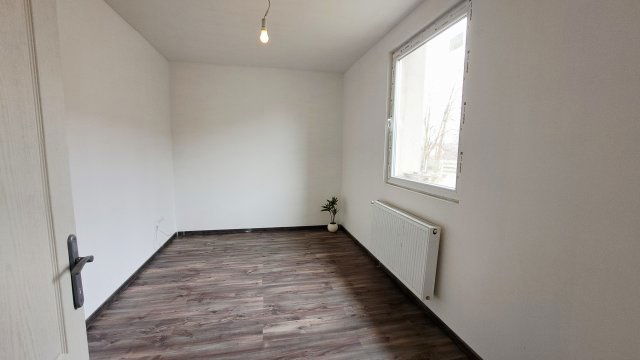 Eladó családi ház, Sárbogárdon 55 M Ft, 3 szobás