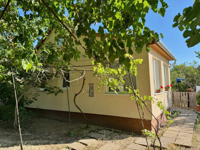 Eladó családi ház, Kecskeméten 39.9 M Ft, 1+1 szobás