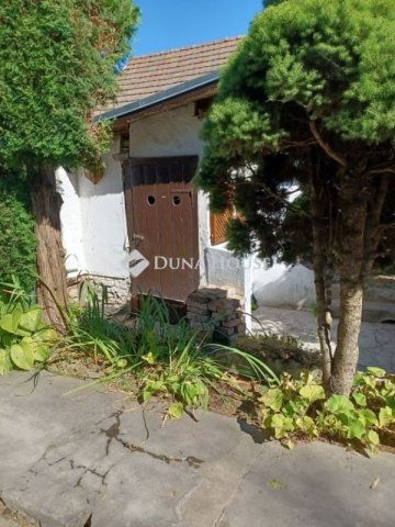 Eladó családi ház, Tahitótfalun 230 M Ft, 5 szobás