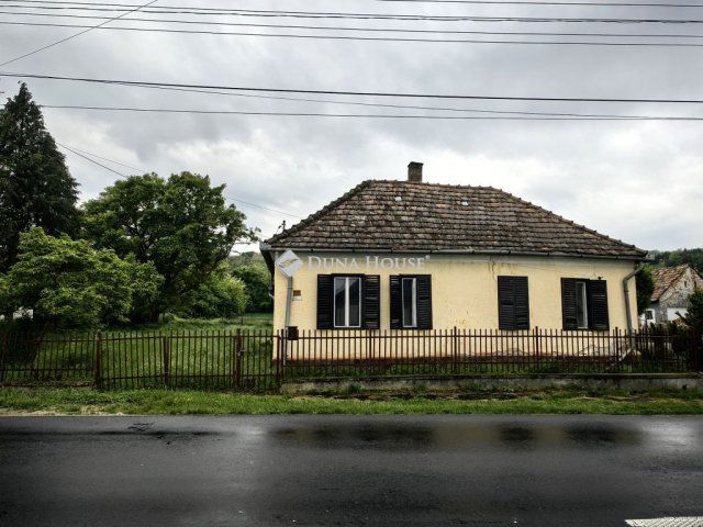 Eladó családi ház, Hahóton 5.5 M Ft, 2 szobás