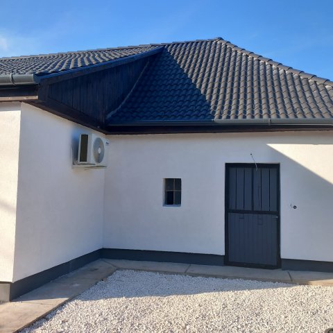 Eladó családi ház, Lőrinciben 55.9 M Ft, 3 szobás