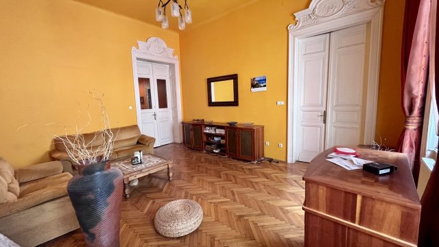 Eladó téglalakás, Budapesten, VI. kerületben, Király utcában
