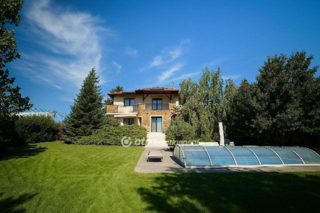 Eladó családi ház, Érden 530 M Ft, 6 szobás