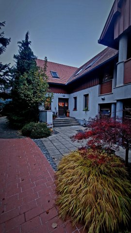 Eladó családi ház, Győrött 299.9 M Ft, 7 szobás