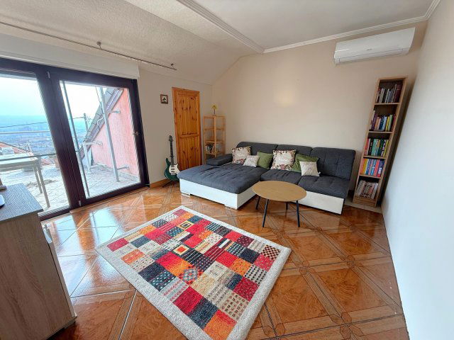 Eladó téglalakás, Pécsett 82.9 M Ft, 3 szobás