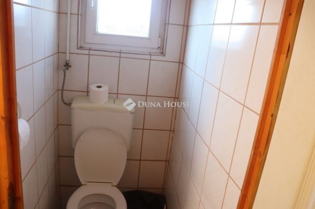 Eladó nyaraló, Balatonkeresztúron 59.9 M Ft, 4 szobás