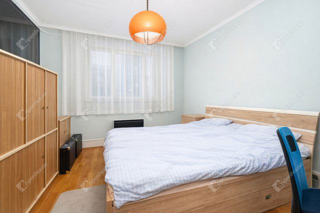 Eladó téglalakás, Szegeden 66.9 M Ft, 3 szobás