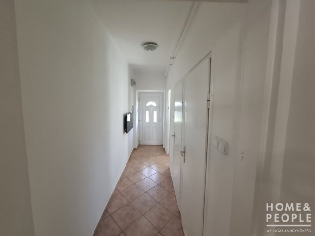 Eladó téglalakás, Szegeden 36 M Ft, 1 szobás