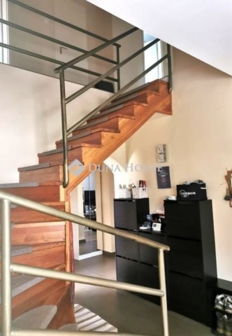 Eladó családi ház, Úrhidán 109 M Ft, 5 szobás