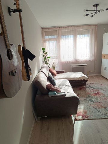 Eladó téglalakás, Egerben 42.9 M Ft, 2 szobás