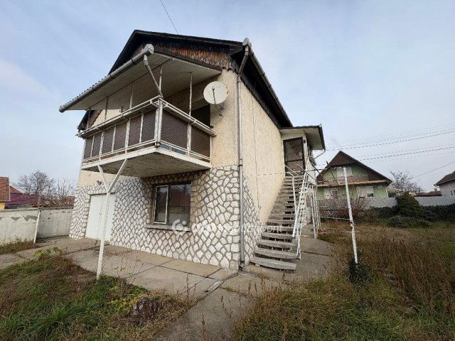 Eladó családi ház, Mezőkövesden 28 M Ft, 4 szobás