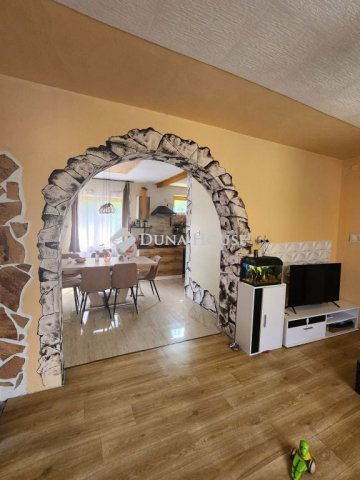 Eladó családi ház, Sükösdön 32.9 M Ft, 3 szobás