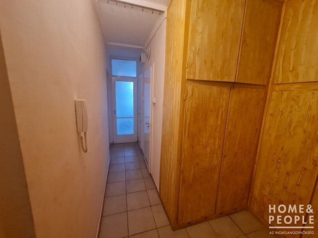 Eladó téglalakás, Szegeden 48 M Ft, 2+1 szobás